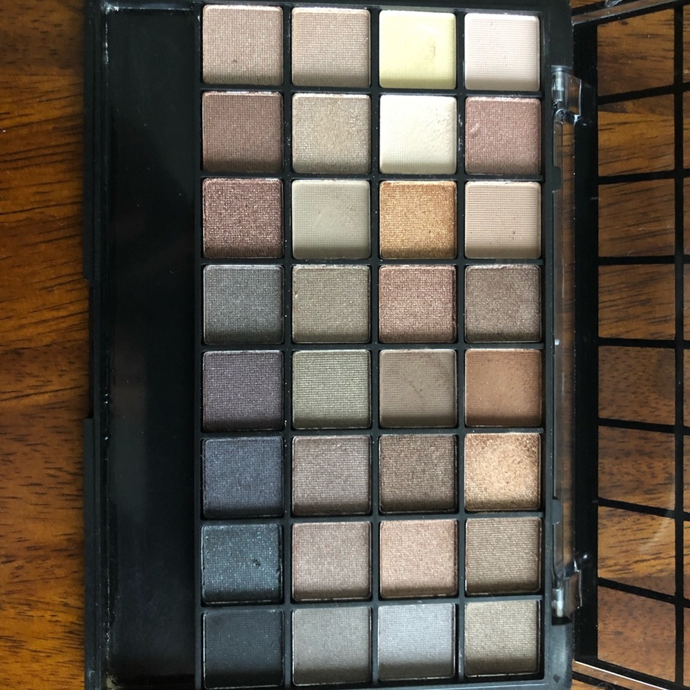 Eyeshadow Palette